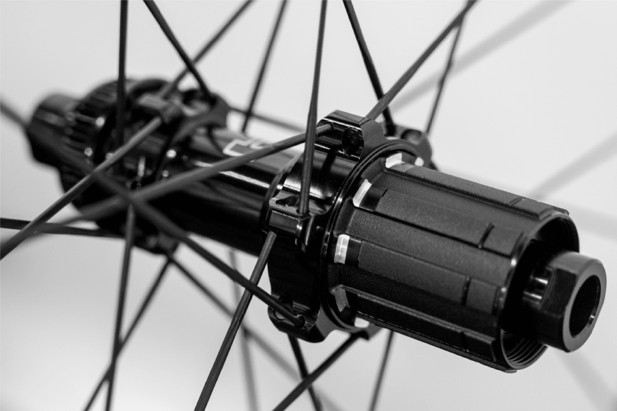 Ratchet vs. Pawl Hubs: What’s the Difference? - HED Cycling Products