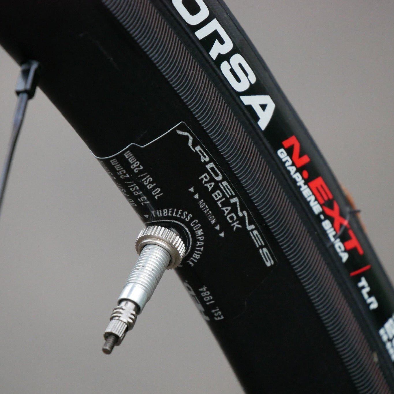 Tubeless-Ready Rims: Everything You Need to Know Before Making the Switch - HED Cycling Products